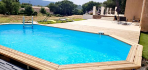 Villa de 3 chambres avec piscine privee jardin et wifi a Menerbes